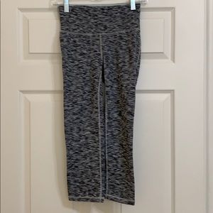 Gap Fit XS Stripe Capri Leggings